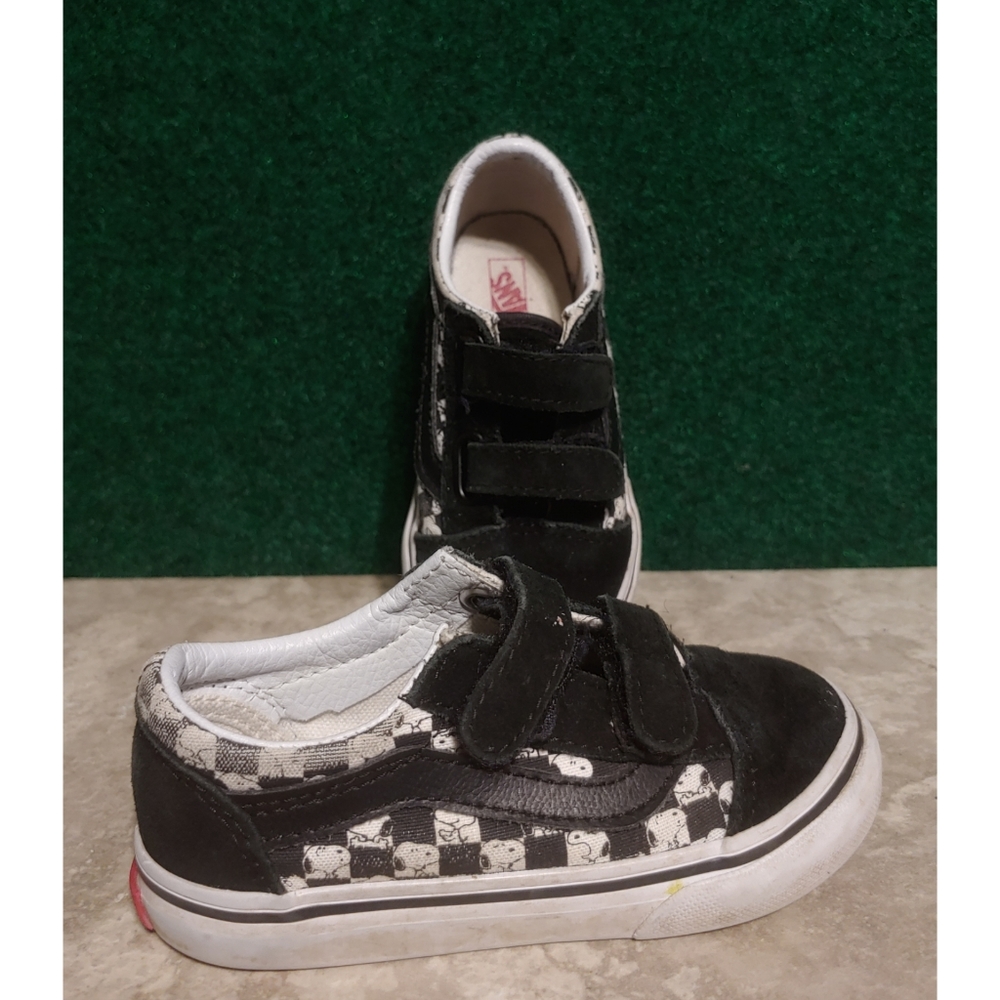 Vans Peanuts Snoopy toddler size 7.5